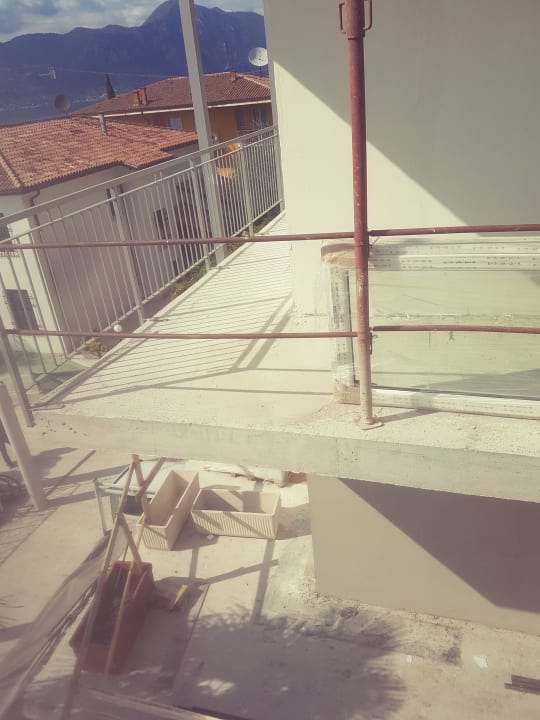 Baustelle neben unser Zimmer Hotel Internazionale