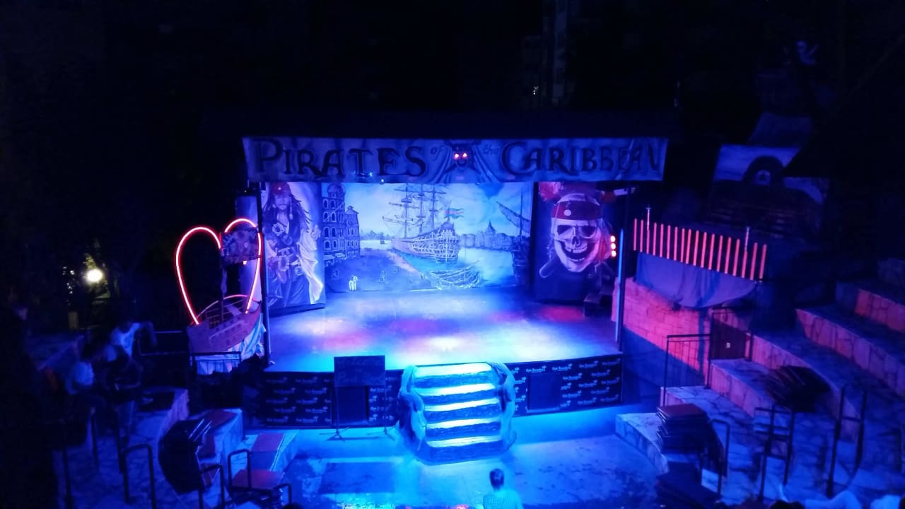 Amphitheater, jeden Abend tolle Shows  Hotel Club Paradiso