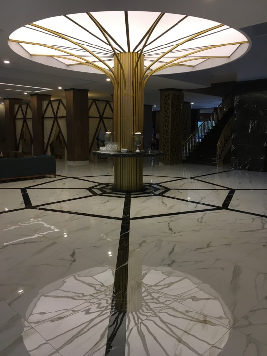 Lobby Mira Meridia Beach Hotel