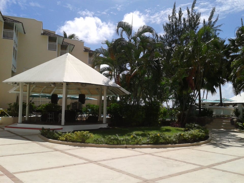 Bühne für Abendunterhaltung Hotel Turtle Beach Resort