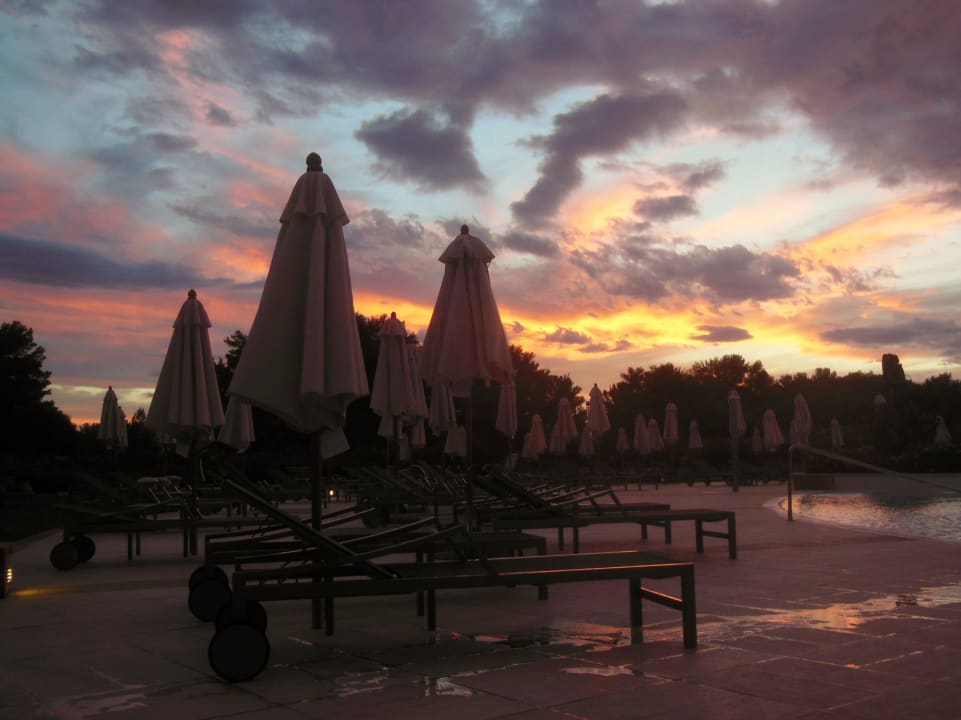 Feierabend am Pool Vivosa Apulia Resort