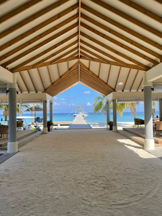 Lobby NH Collection Maldives Havodda Resort