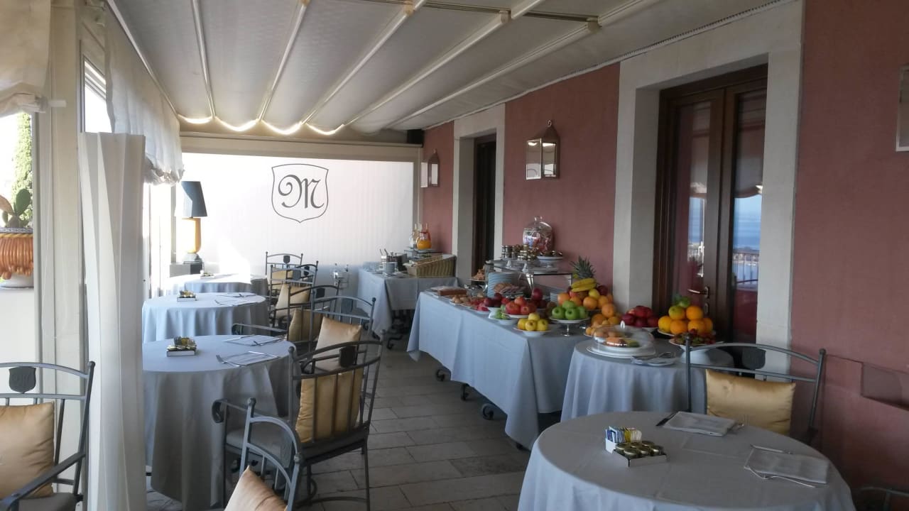 Frühstücksbuffet Metropole Maison D'Hôtes