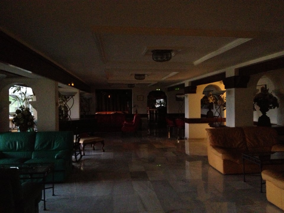 Hotelhalle mit Bar und WiFi Hotel MS Tropicana