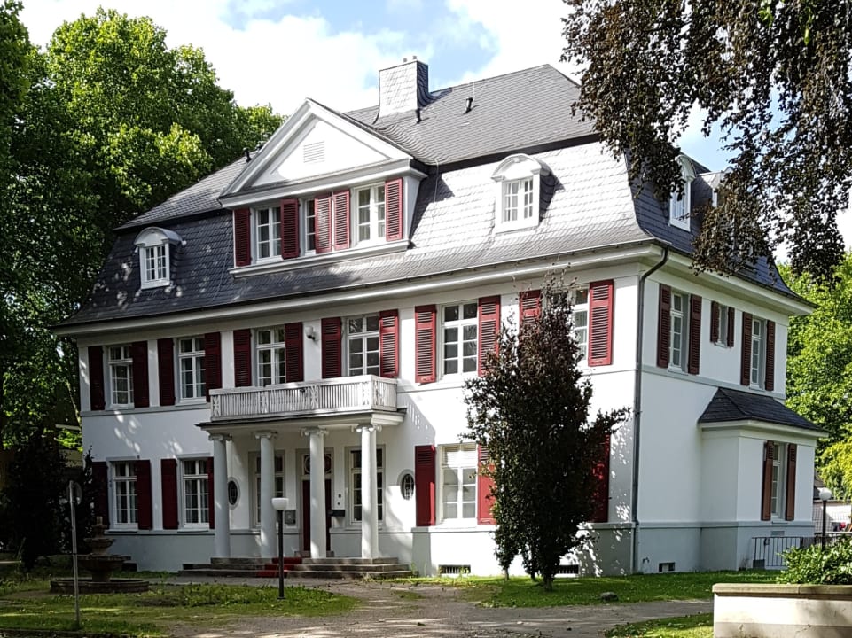 Außenansicht Villa Fürstenberg