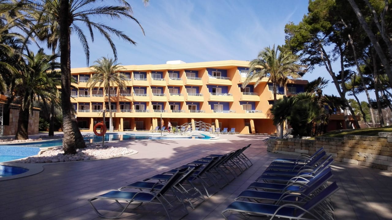 Iberostar Hotel Play de Muro Iberostar Waves Playa de Muro