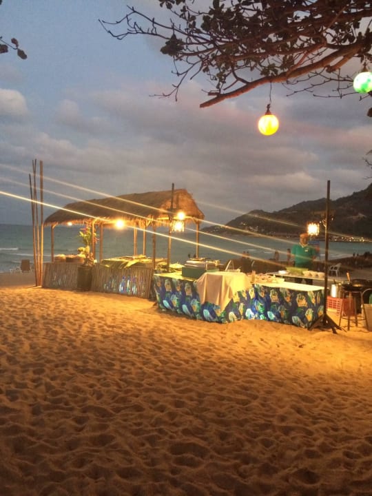 Dinner am Strand  The Fair House Beach Resort