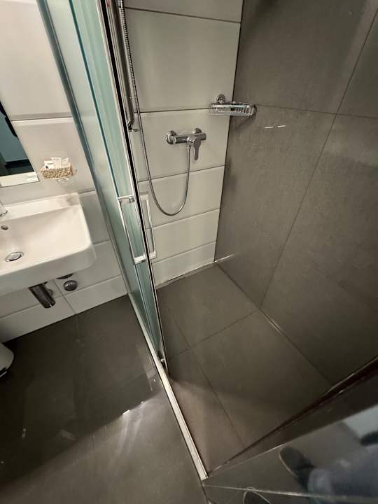 Zimmer Self Check-In Hotel Kernhof Langstrasse