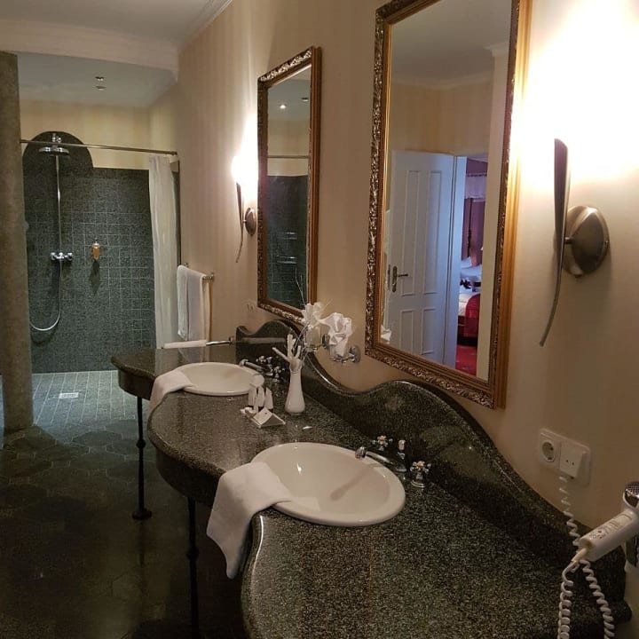 Das Bad HOTEL BEI SCHUMANN