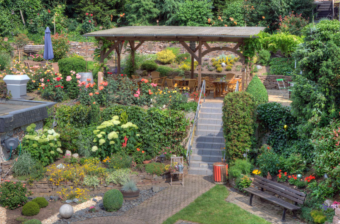 Gartenanlage Weinhotel Hubertus Garni