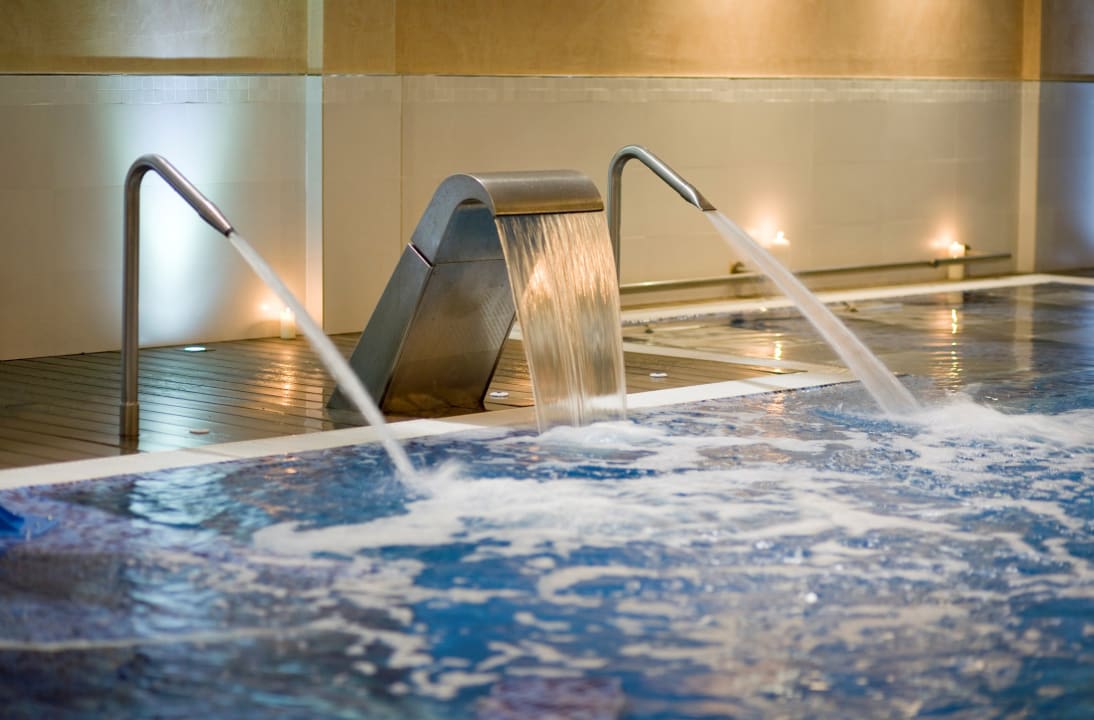 Pool Hotel & Spa Villa Olimpic@ Suites