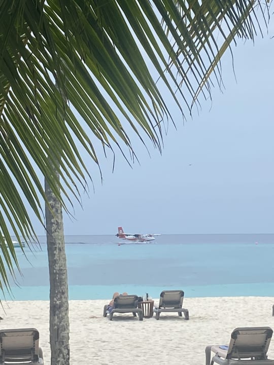 Strand Kuredu Island Resort & Spa