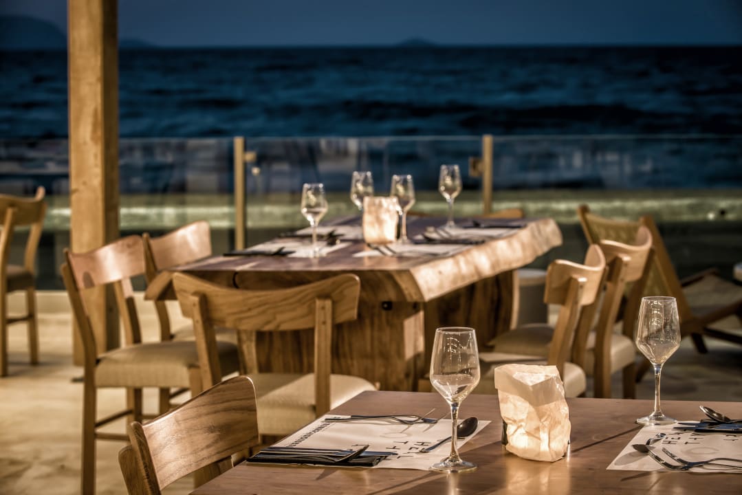 Gastro Enorme Maya Beach