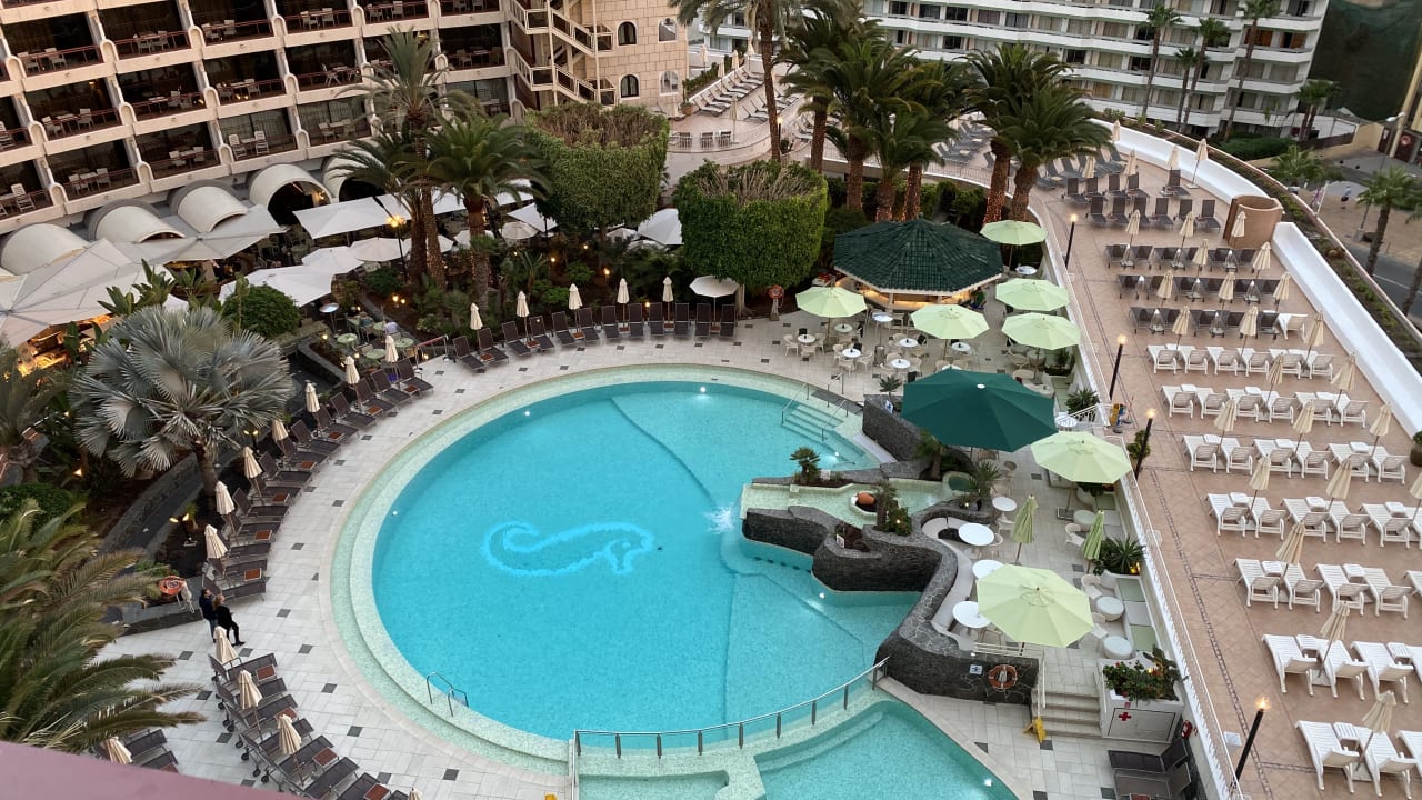 Pool Seaside Hotel Sandy Beach