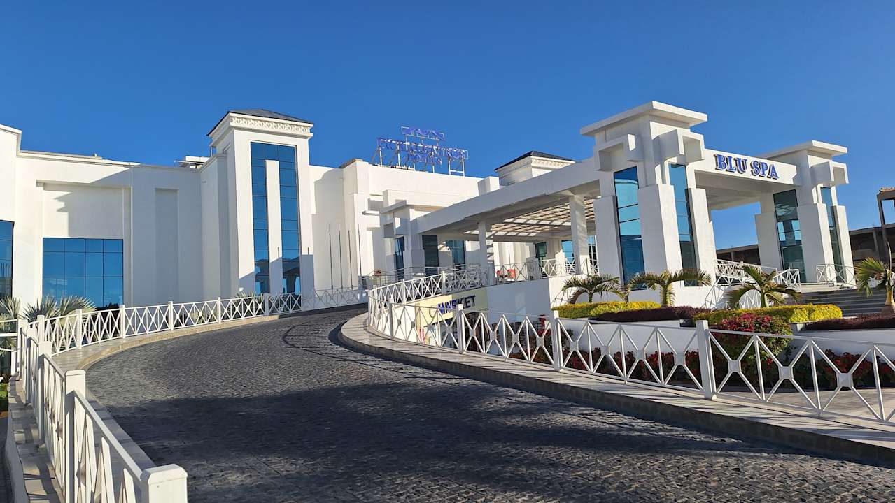 Außenansicht Pickalbatros Blu Spa Resort