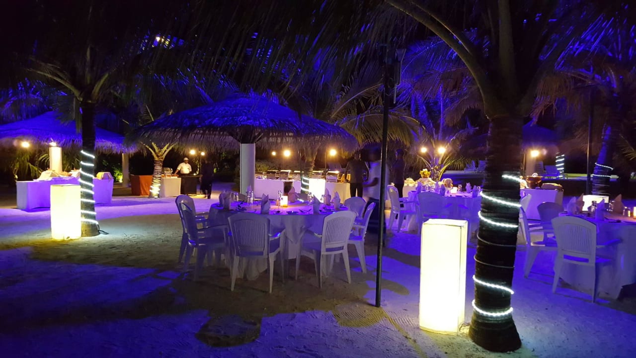 Dhonibar am Abend Adaaran Select Hudhuran Fushi - Premium All Inclusive