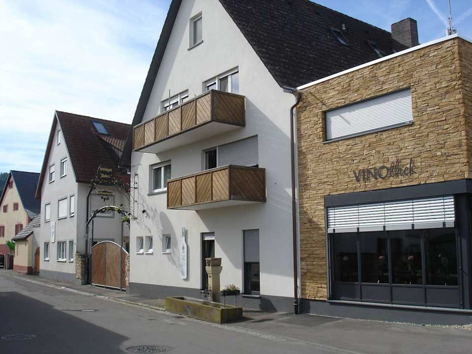 Die beiden Häuser des Weinguts Faber Gästehaus Weingut Faber