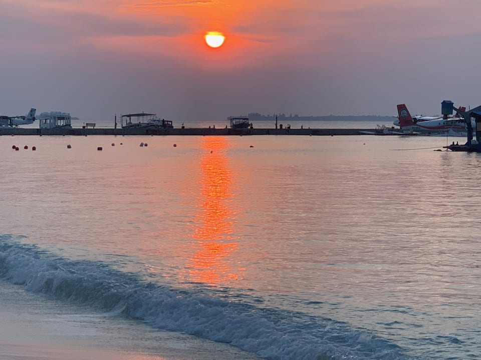 Strand Kuredu Island Resort & Spa