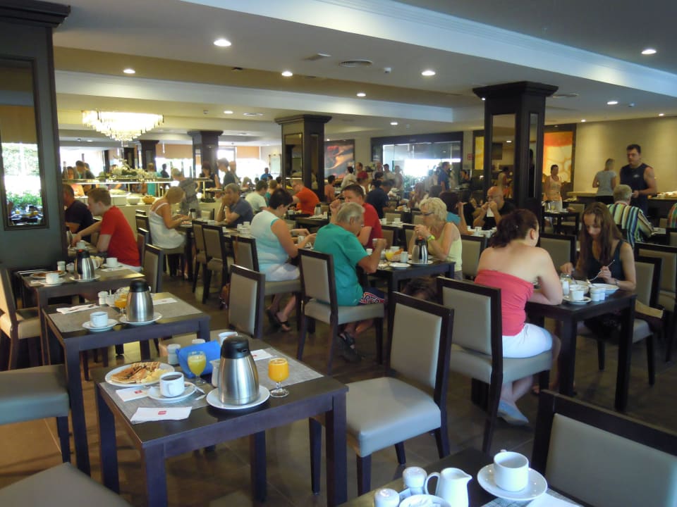 Feste Plätze zum Abendessen Hotel Riu Bravo