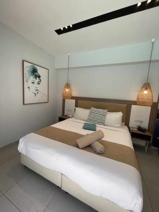 Zimmer Paralos Lifestyle Beach
