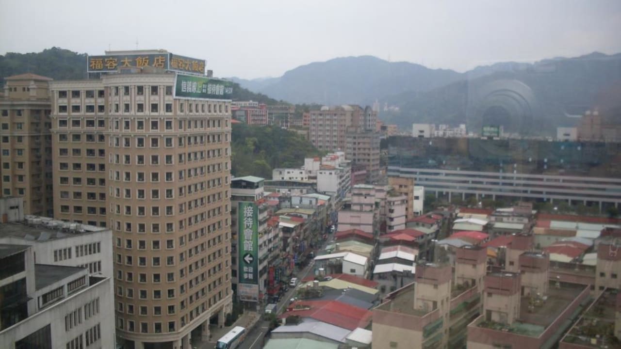 Straße in Taipei-Shenkeng Hotel Holiday Inn East Taipei