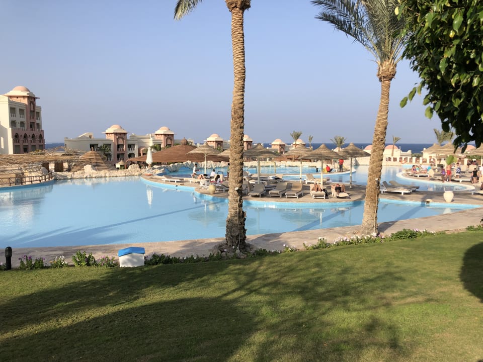 Pool Serenity Alpha Beach