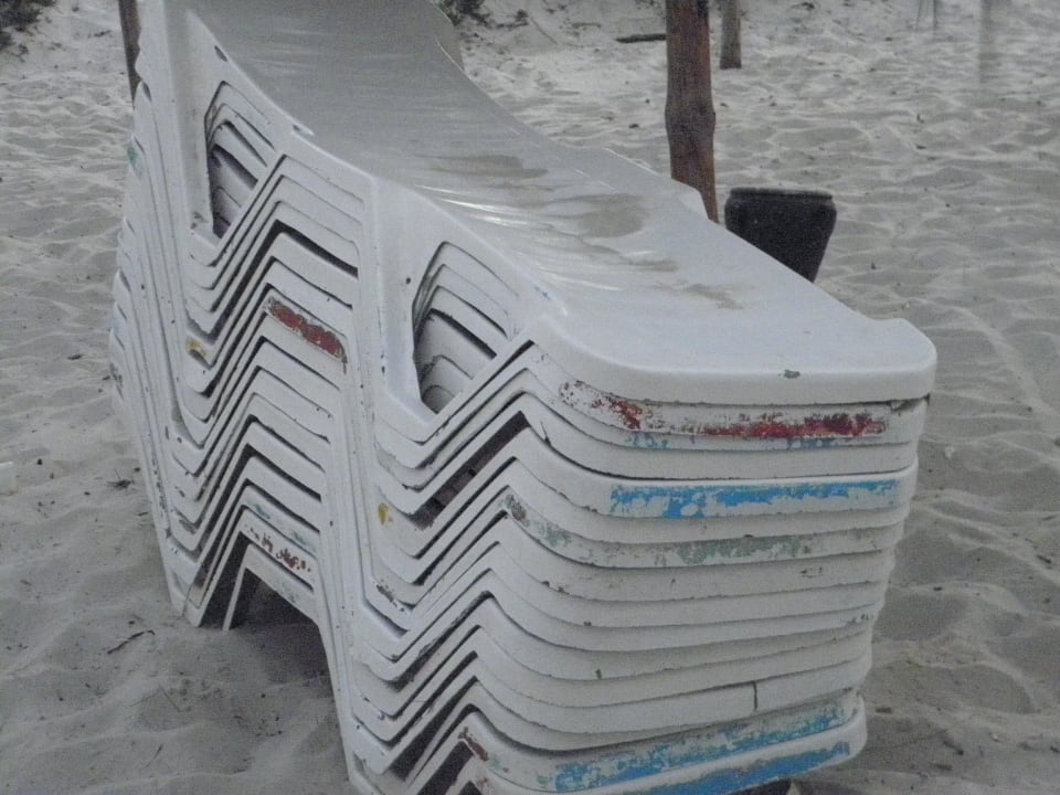 Liegen am Strand El Mouradi Club Kantaoui