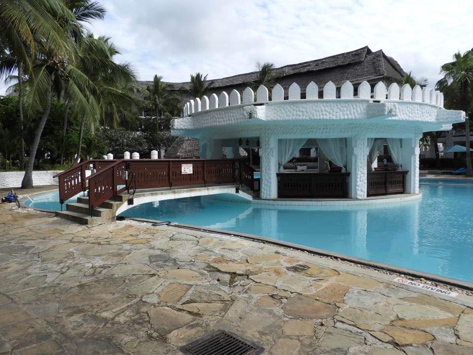 Pool Hotel Southern Palms Beach Resort