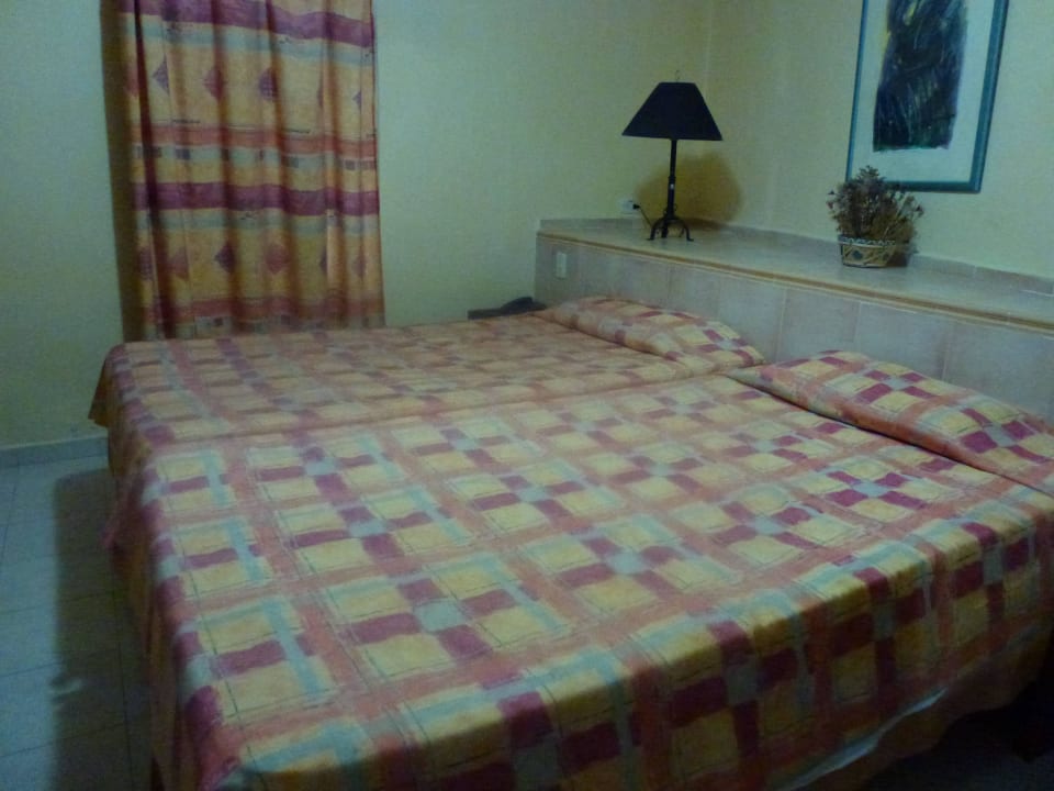 Kleines Schlafzimmer Hotel Los Caneyes