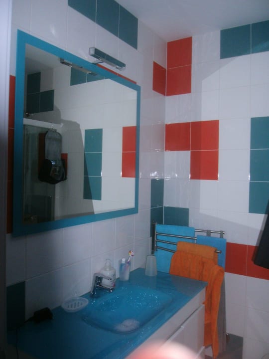 Sehr modernes Bad Guest House Casal dos Patos