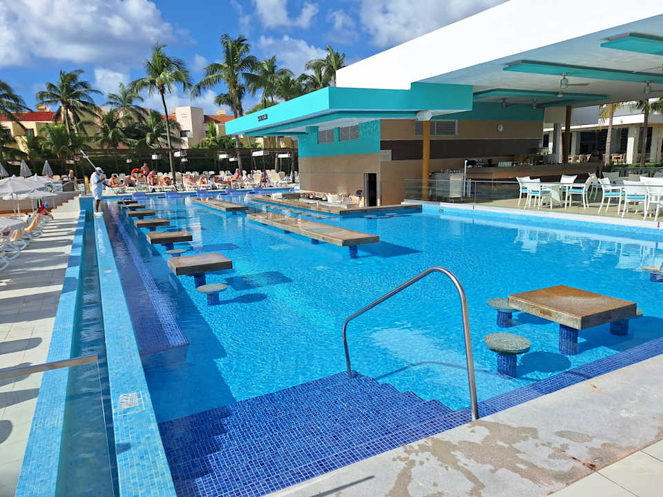 Pool Hotel Riu Playacar