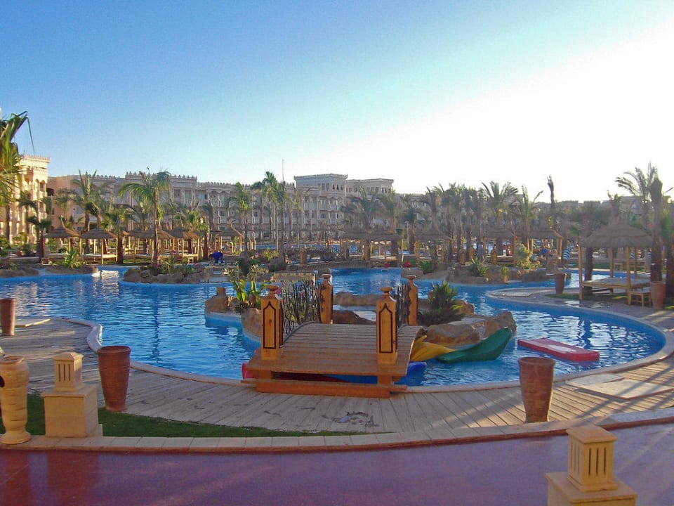 Die wunder schöne Poolanlage mit Wirlpool Pickalbatros Palace Resort