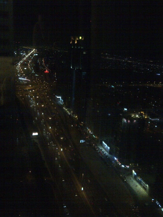 Blick vom 57. Stock runter Rose Rayhaan by Rotana