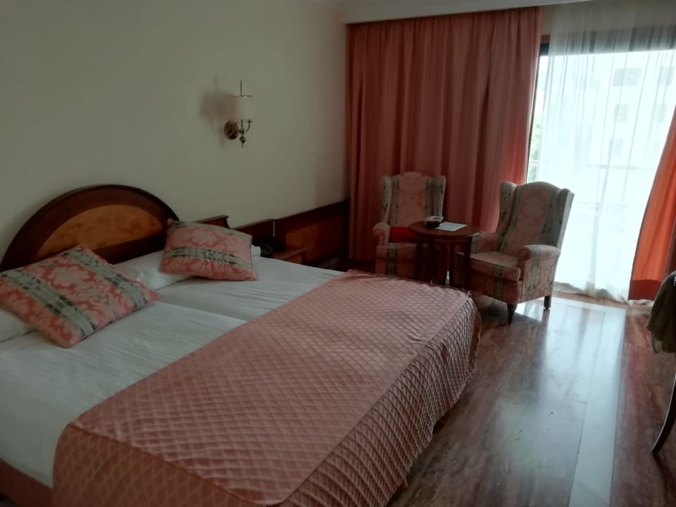 Zimmer Hotel Serrano Palace