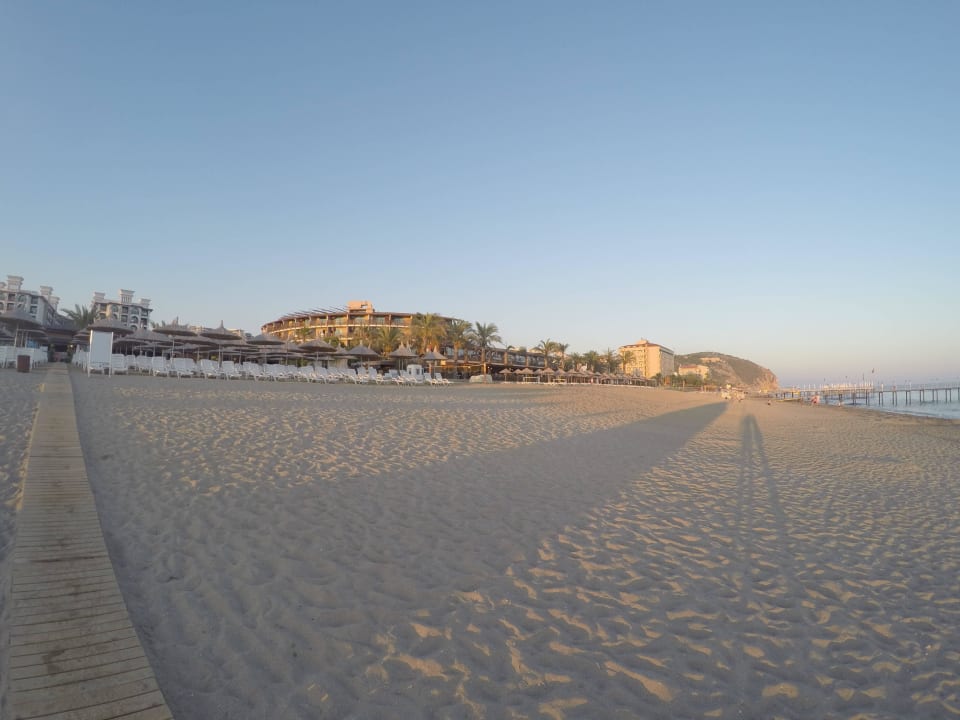Blick nach Rechts vom Steg Quattro Beach Spa & Resort