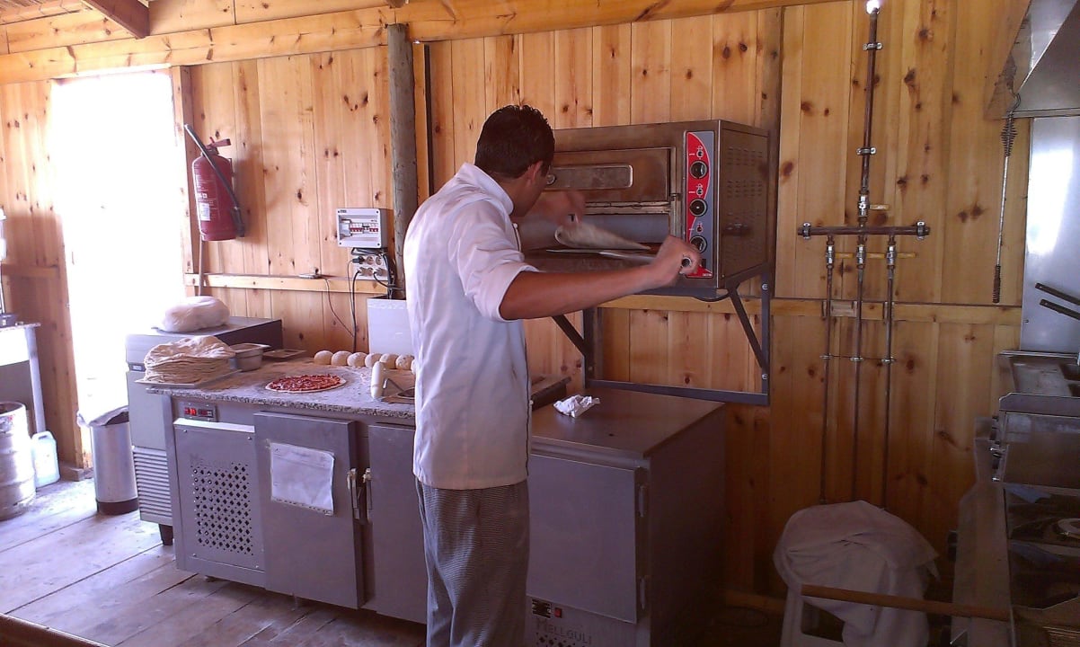 Frische Pizza am Strand, ohne Worte! Hotel Neptunia Skanes