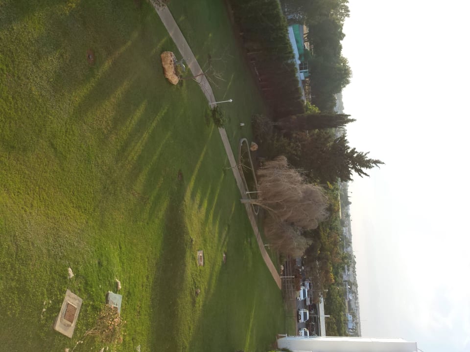 Gartenanlage Asterias Beach