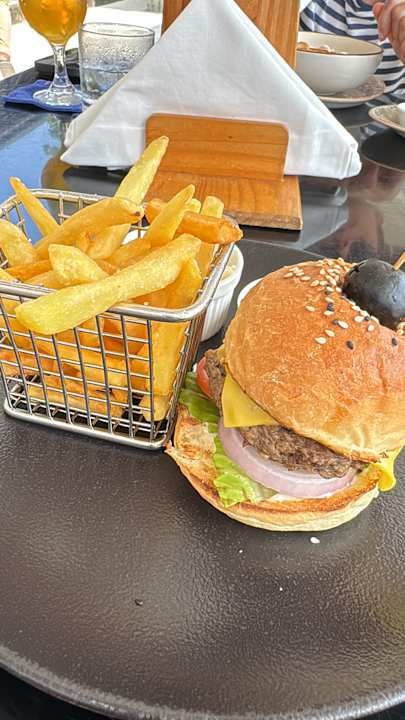 Gastro Adaaran Select Meedhupparu Island Resort - Premium All Inclusive