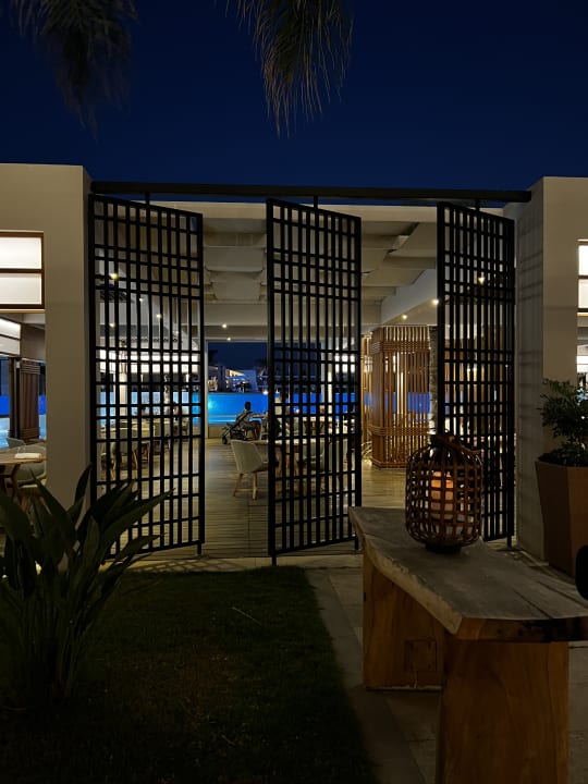 Gastro Avra Imperial Hotel