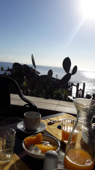 Blick vom Restaurant morgens  Hotel Kalithea Horizon Royal