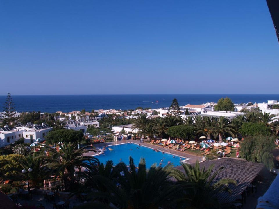 Zicht vanaf balkon TUI SUNEO Chrissi Amoudia