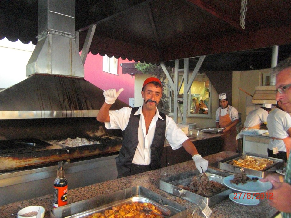 Irgendwas ist hier verkehrt. Findet den Fehler! Hotel Orfeus Park