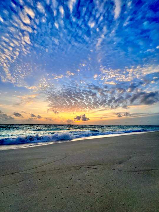 Strand Ifuru Island Maldives