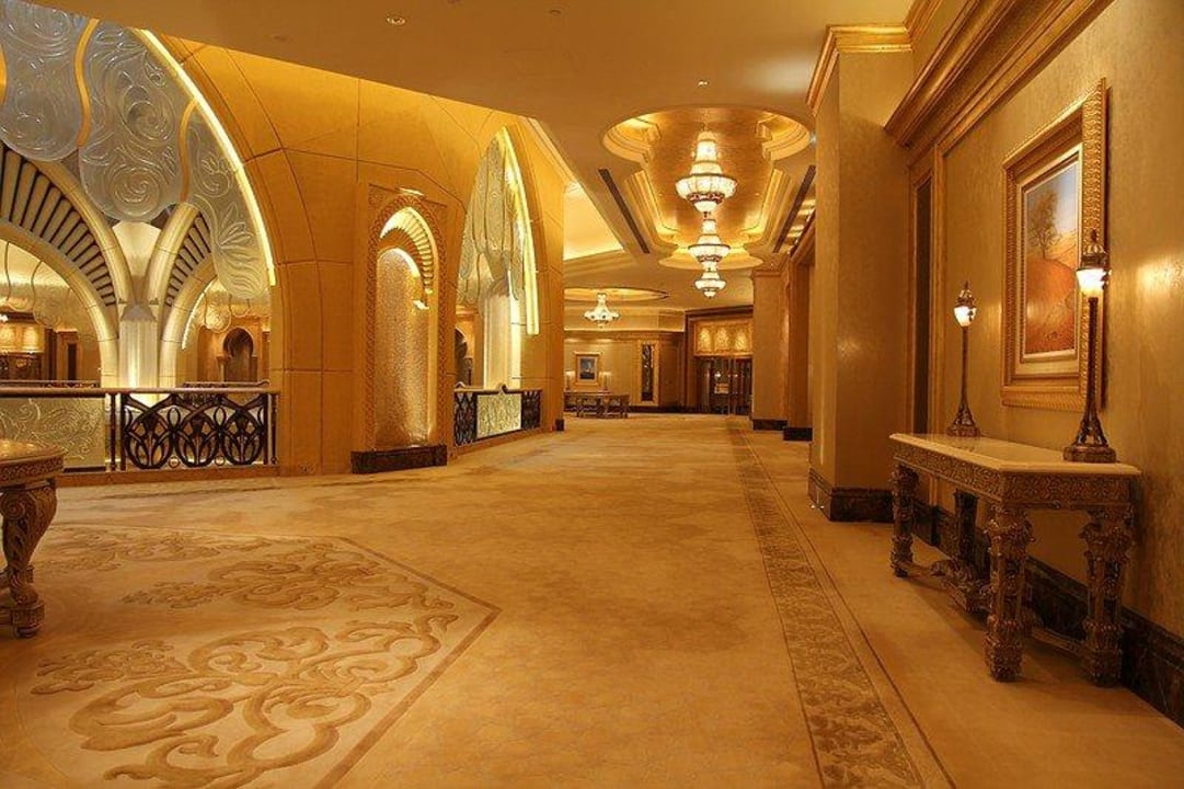 Empore im Hauptgebäude Emirates Palace Mandarin Oriental