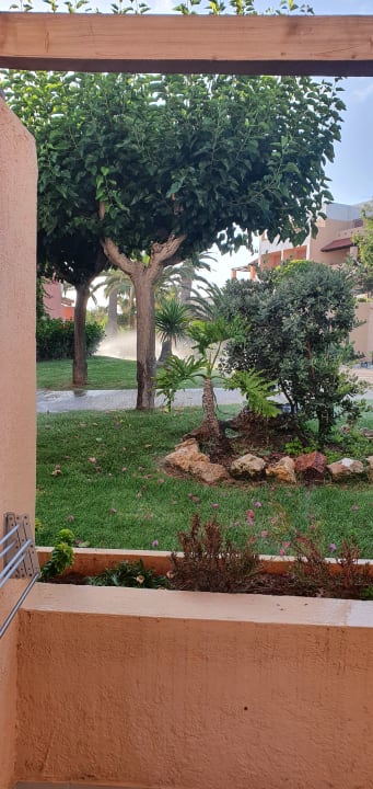 Gartenanlage Anissa Beach & Village