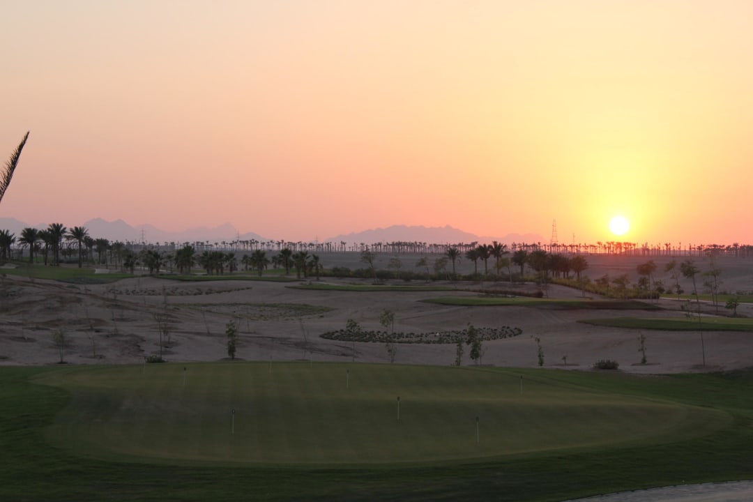 Sonnenuntergang / Golfplatz Steigenberger Makadi Hotel - Adults only