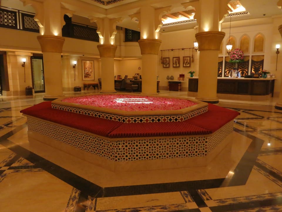 Lobby Jumeirah Mina Al Salam