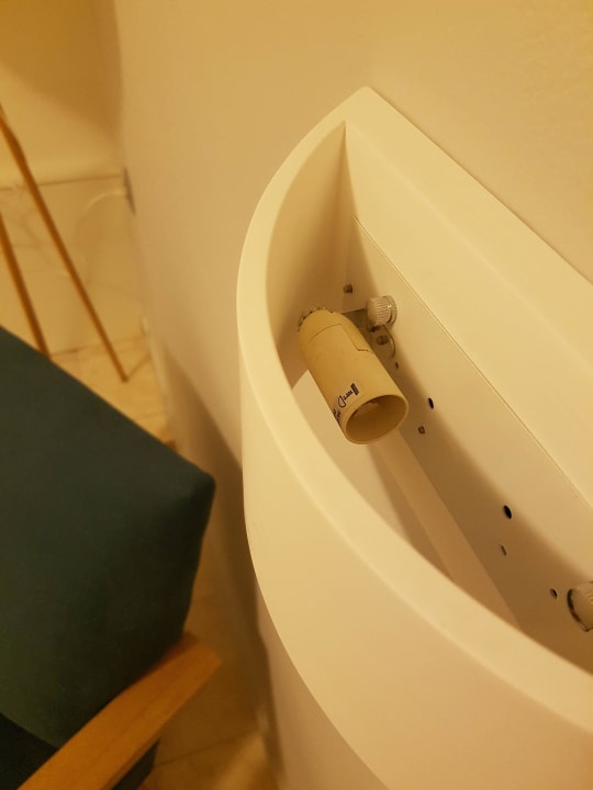 Keine Glühbirne im Zimmer 309 (nach Zimmerwechsel) Sentido More Meni Residence & Suites