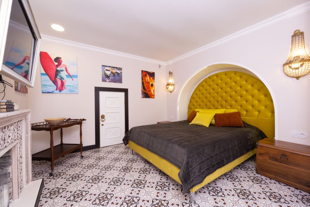 Zimmer Boutique apartments Mason in historical Odessa
