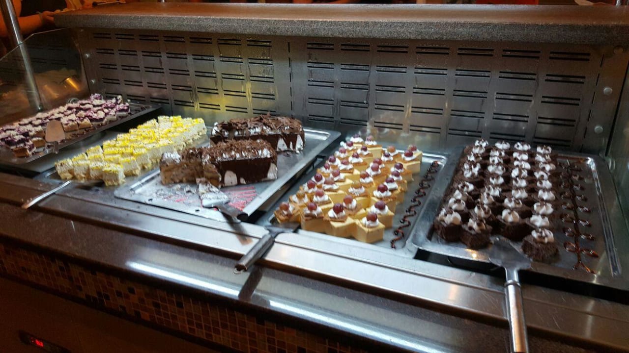 Nachspeisenbuffet Club Grand Side